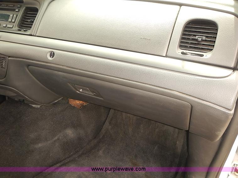 image for item J3115 2011 Ford Crown Victoria Police Interceptor