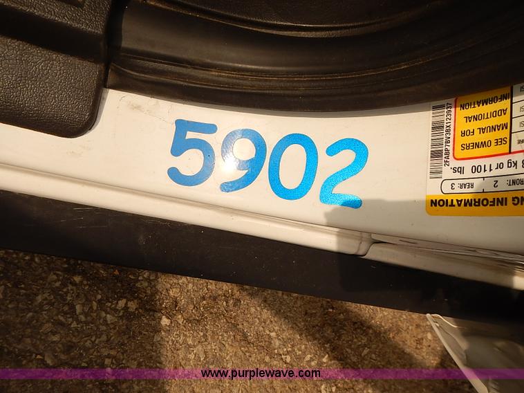 image for item J3115 2011 Ford Crown Victoria Police Interceptor