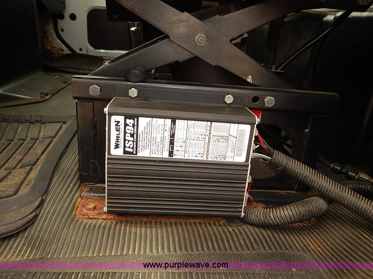 image for item J3116 1998 International 4900 dump truck