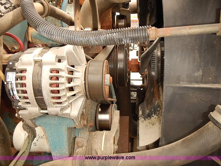 image for item J3116 1998 International 4900 dump truck