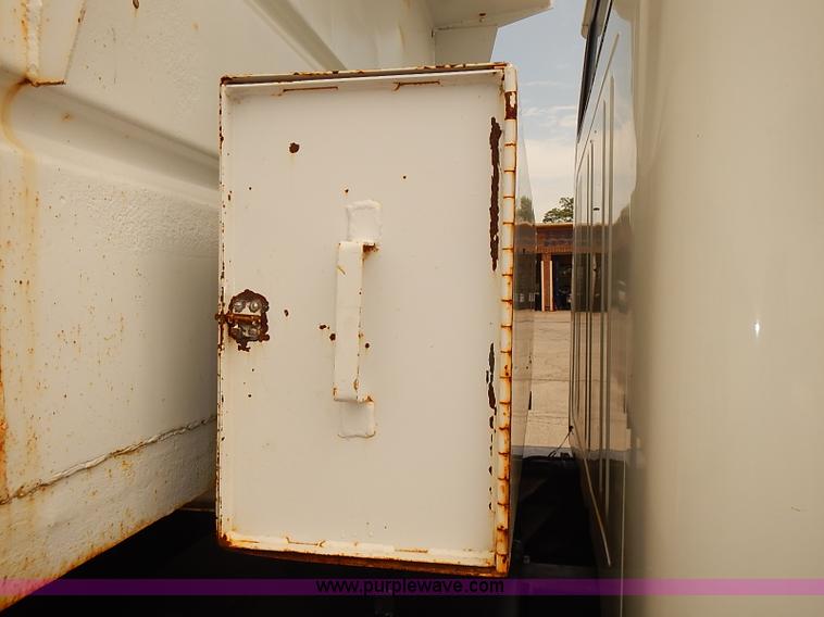 image for item J3116 1998 International 4900 dump truck