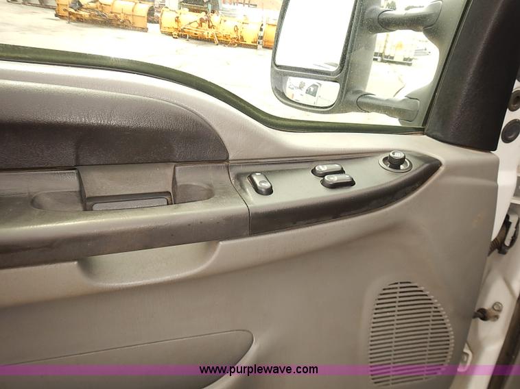 image for item J3117 2007 Ford F450 Super Duty XL bucket truck