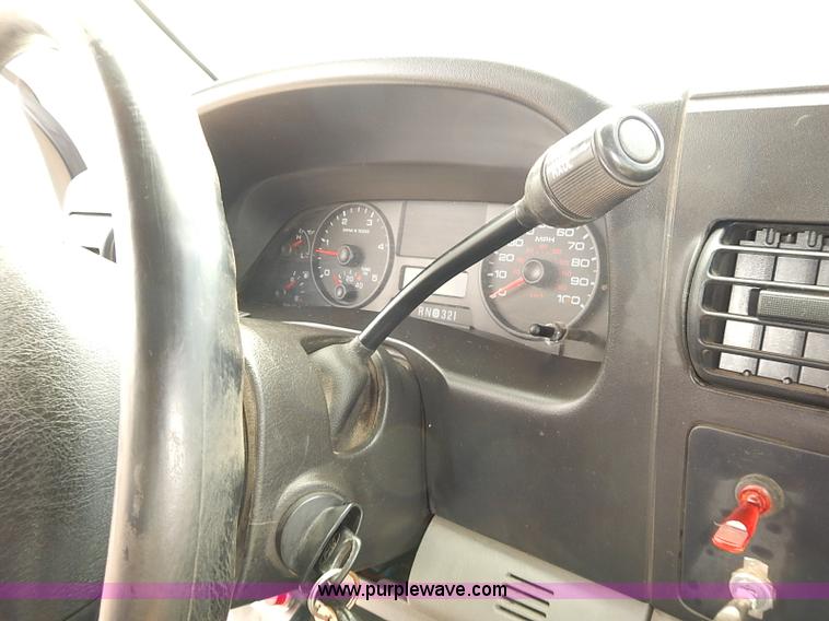 image for item J3117 2007 Ford F450 Super Duty XL bucket truck