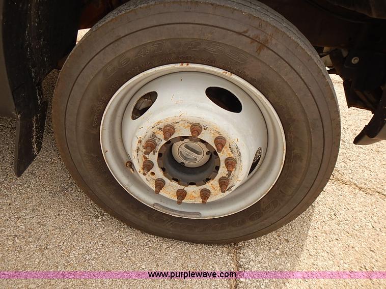 image for item J3117 2007 Ford F450 Super Duty XL bucket truck