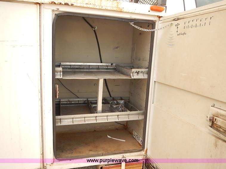 image for item J3117 2007 Ford F450 Super Duty XL bucket truck