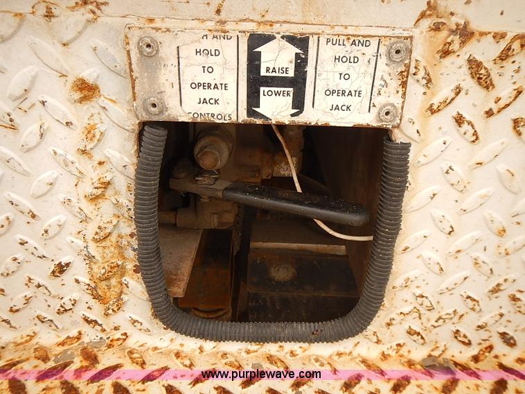 image for item J3117 2007 Ford F450 Super Duty XL bucket truck