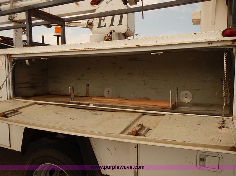 image for item J3117 2007 Ford F450 Super Duty XL bucket truck