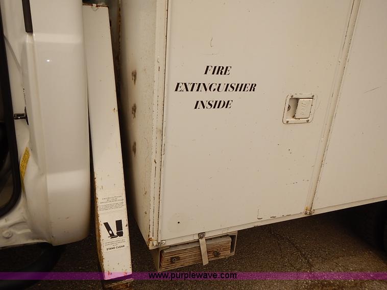 image for item J3117 2007 Ford F450 Super Duty XL bucket truck