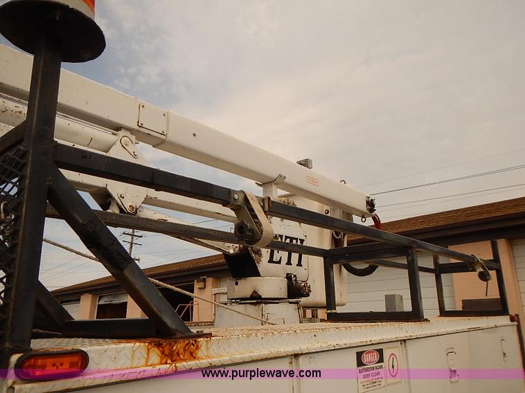 image for item J3117 2007 Ford F450 Super Duty XL bucket truck