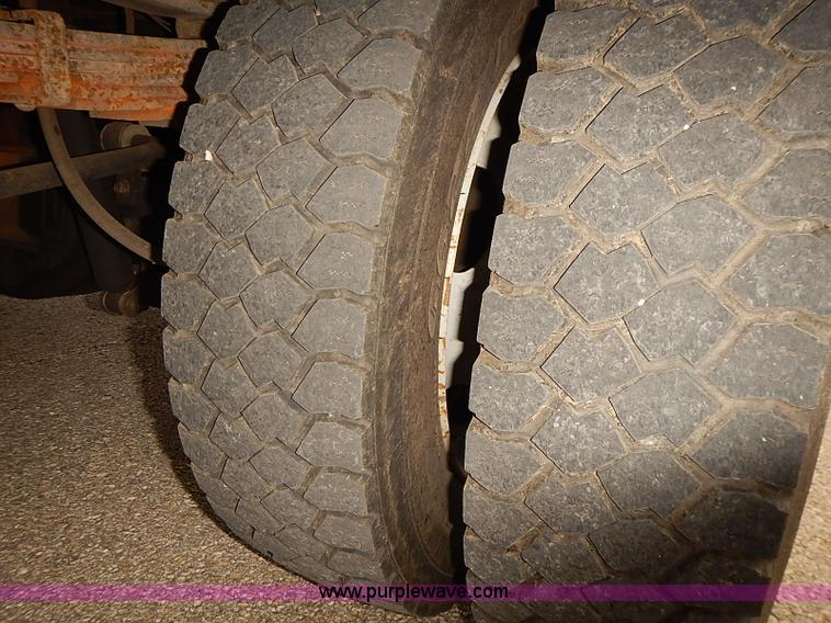 image for item J3117 2007 Ford F450 Super Duty XL bucket truck