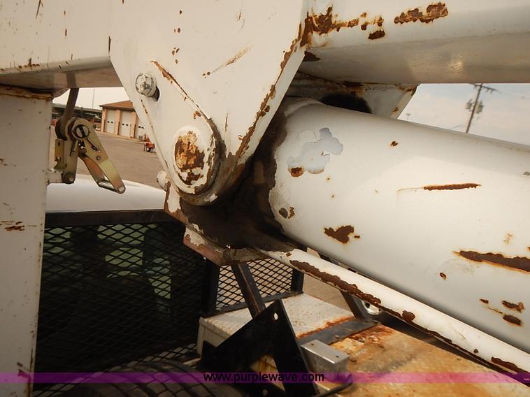 image for item J3117 2007 Ford F450 Super Duty XL bucket truck