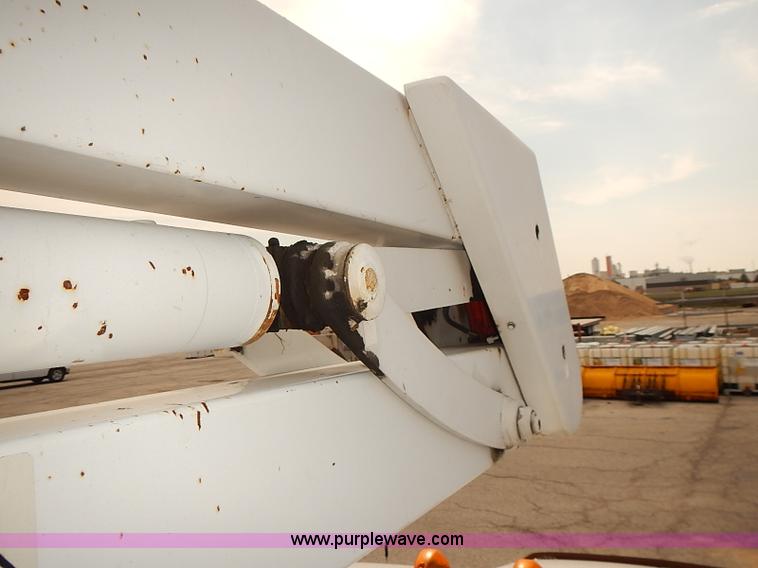 image for item J3117 2007 Ford F450 Super Duty XL bucket truck