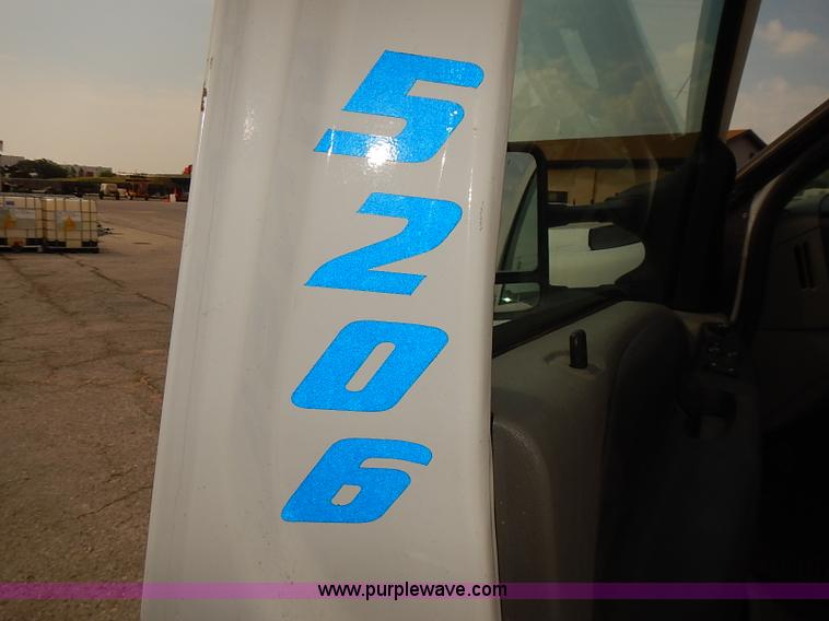 image for item J3117 2007 Ford F450 Super Duty XL bucket truck