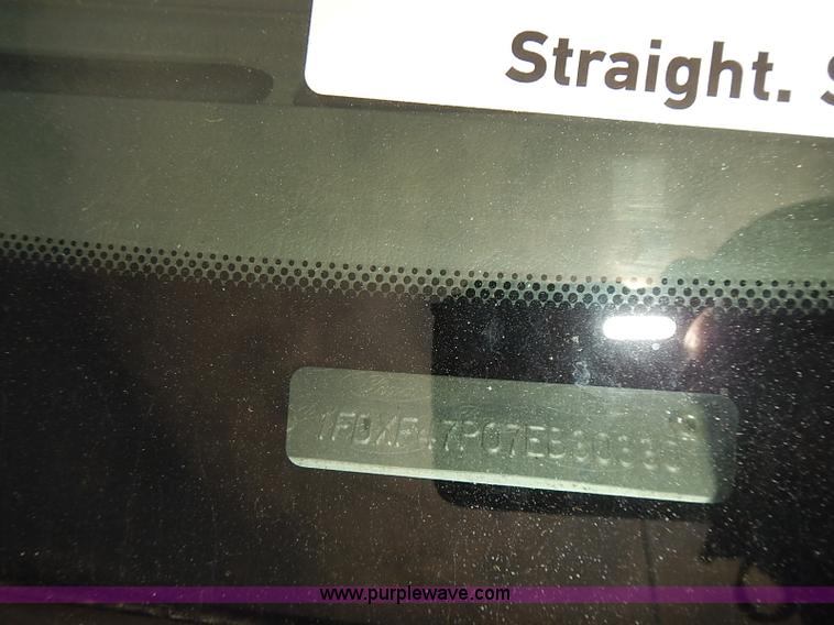 image for item J3117 2007 Ford F450 Super Duty XL bucket truck