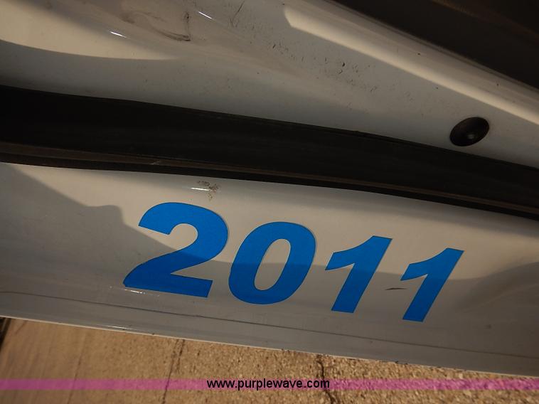 image for item J3118 2003 Ford E150 van