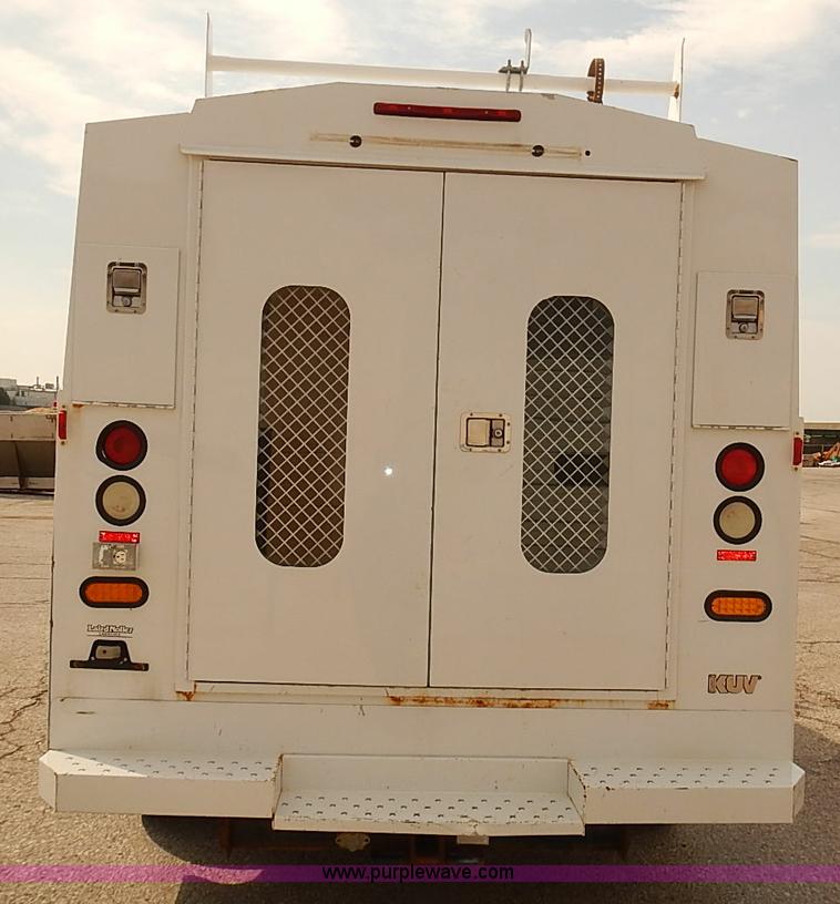 image for item J3119 2007 Ford E350 Super Duty van