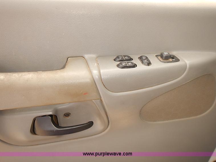 image for item J3119 2007 Ford E350 Super Duty van