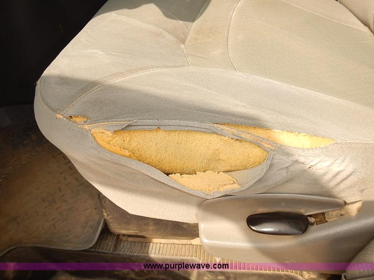 image for item J3119 2007 Ford E350 Super Duty van