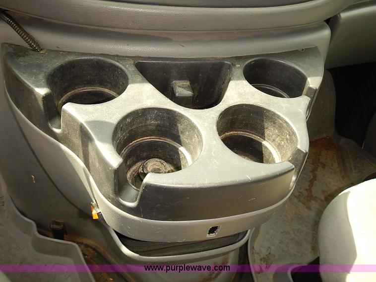 image for item J3119 2007 Ford E350 Super Duty van