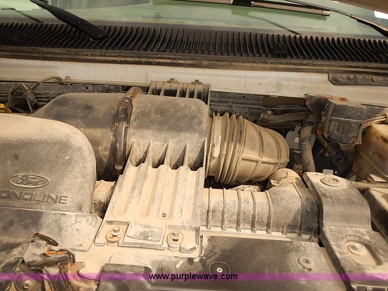 image for item J3119 2007 Ford E350 Super Duty van