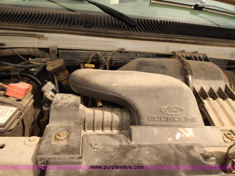 image for item J3119 2007 Ford E350 Super Duty van