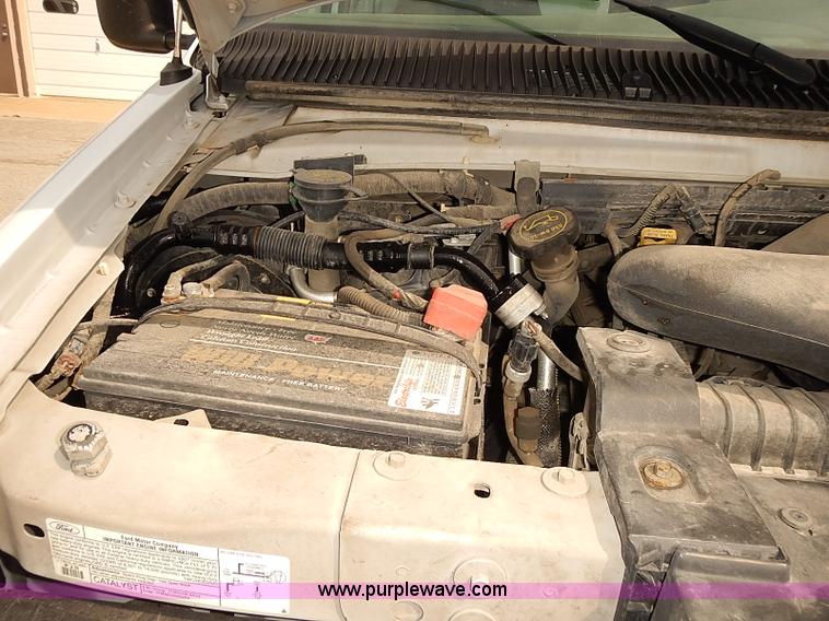 image for item J3119 2007 Ford E350 Super Duty van