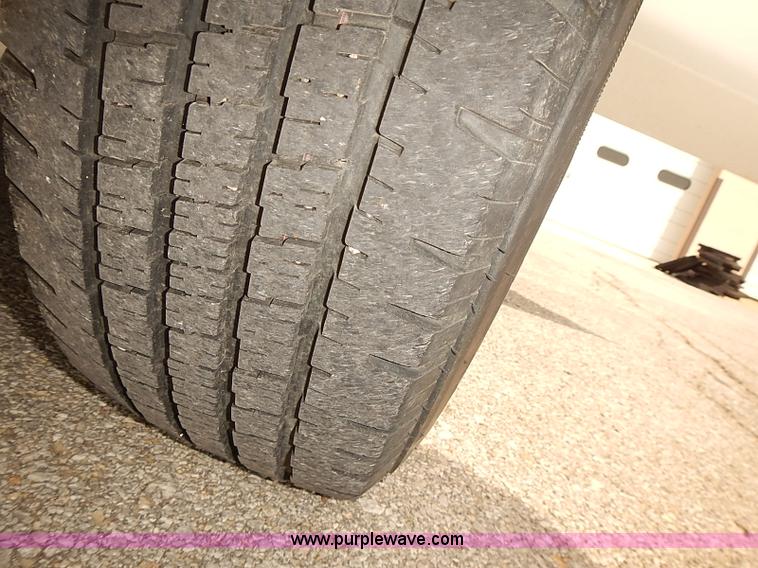 image for item J3119 2007 Ford E350 Super Duty van