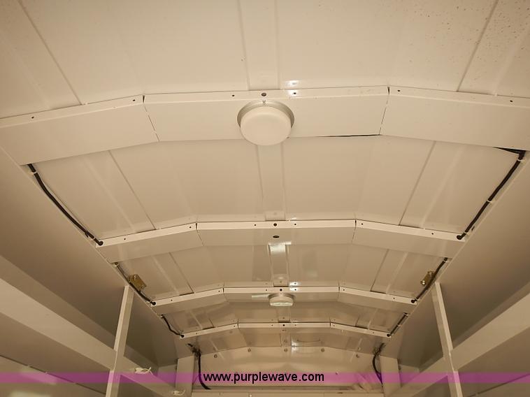 image for item J3119 2007 Ford E350 Super Duty van