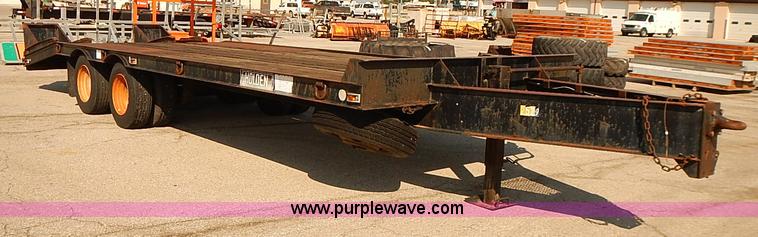 image for item J3120 1991 Holden flatbed trailer