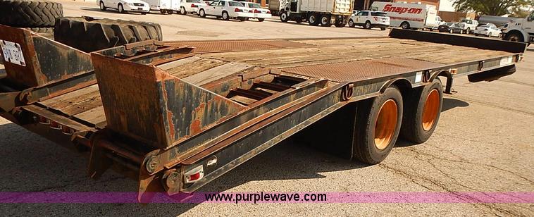 image for item J3120 1991 Holden flatbed trailer