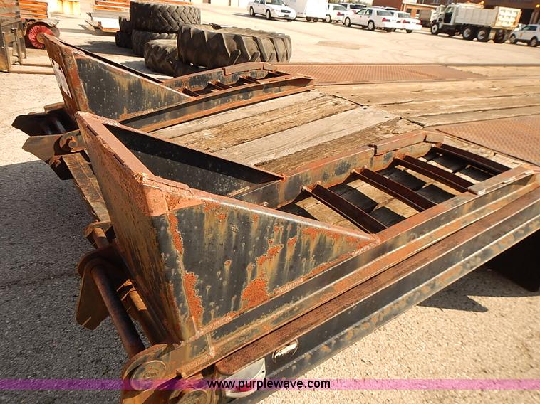 image for item J3120 1991 Holden flatbed trailer