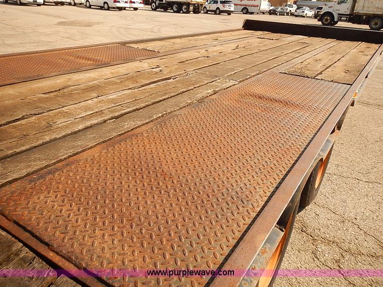 image for item J3120 1991 Holden flatbed trailer