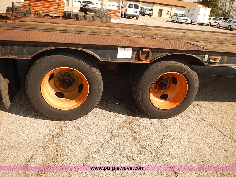 image for item J3120 1991 Holden flatbed trailer