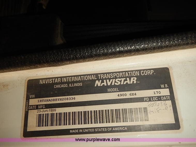 image for item J3121 2000 International 4900 dump truck