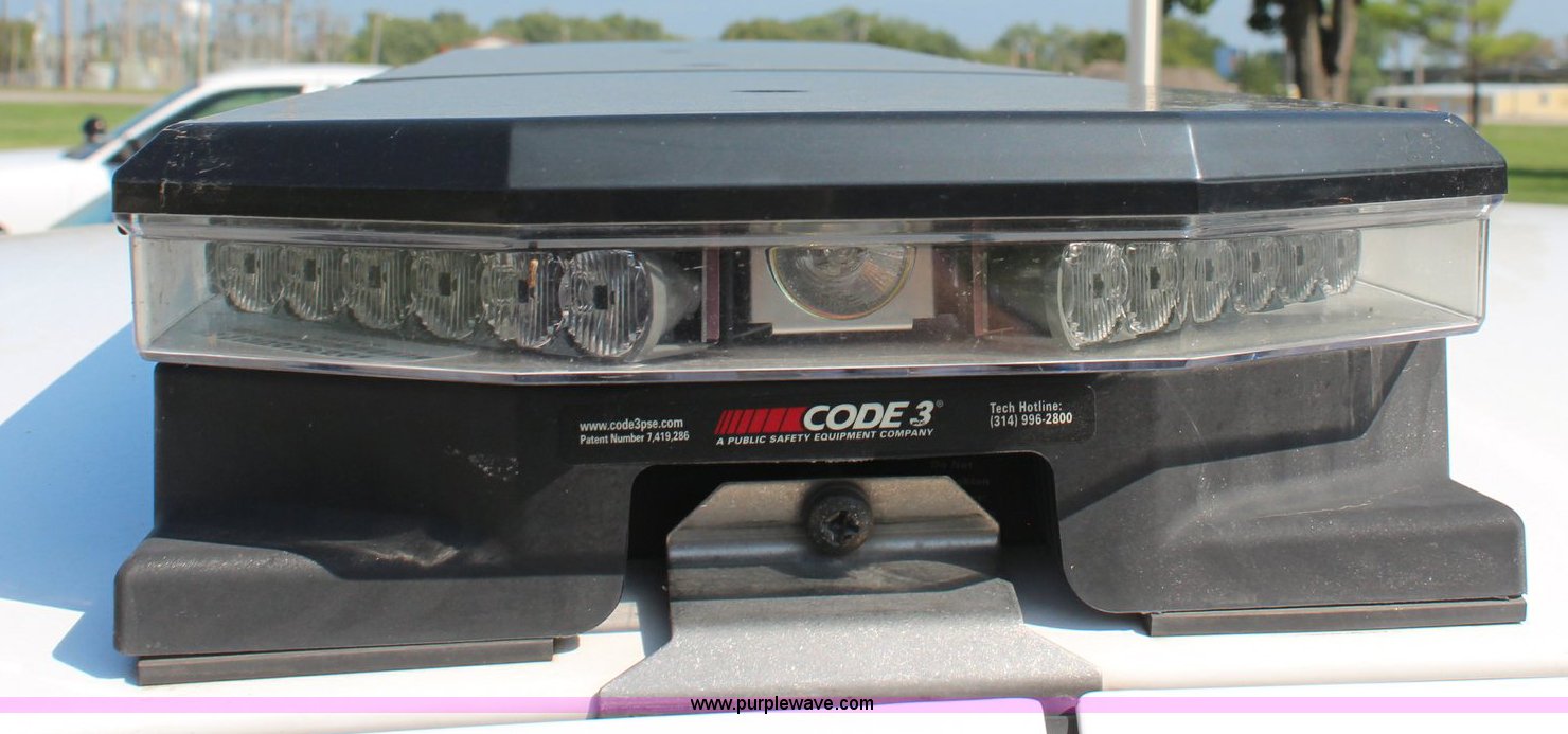 (2) Code 3 signal lights in Topeka, KS | Item D1237 sold | Purple Wave