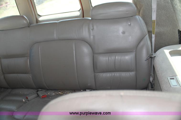 image for item AJ9324 1996 Chevrolet Suburban K1500 SUV
