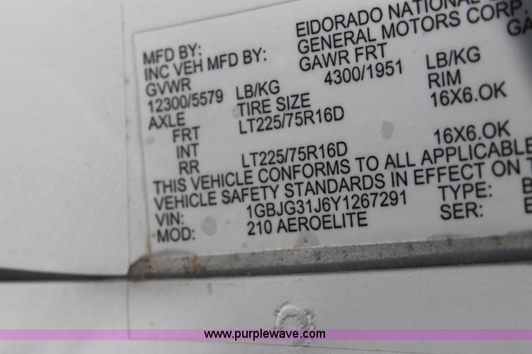 image for item AJ9341 2001 Chevrolet Express G3500 El Dorado bus