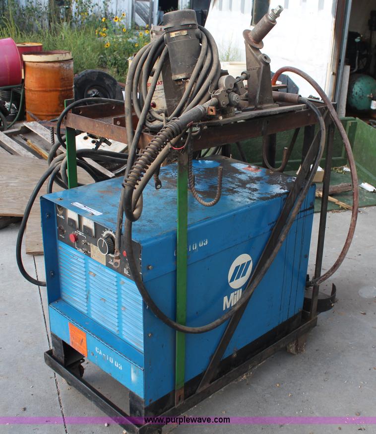 image for item AV9461 Miller Deltaweld 450 DC arc welder