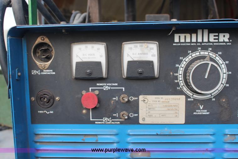 image for item AV9461 Miller Deltaweld 450 DC arc welder