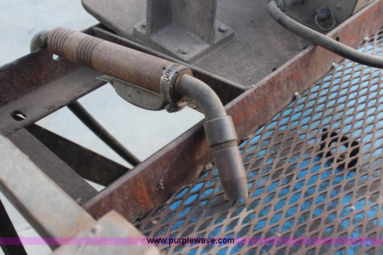 image for item AV9461 Miller Deltaweld 450 DC arc welder