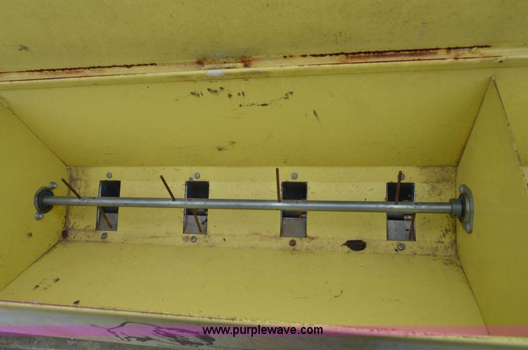 image for item AW9178 1984 Traux 812 grass drill