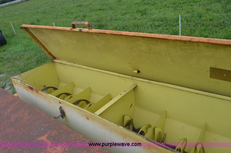 image for item AW9178 1984 Traux 812 grass drill