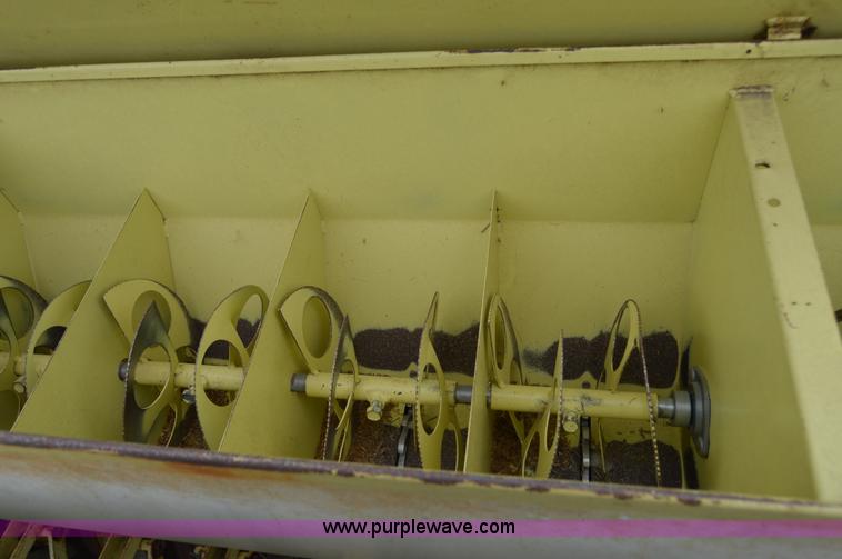 image for item AW9178 1984 Traux 812 grass drill