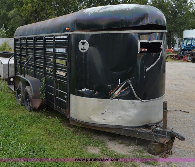 image for item AW9179 1983 W-W All Around Cattle Trailer