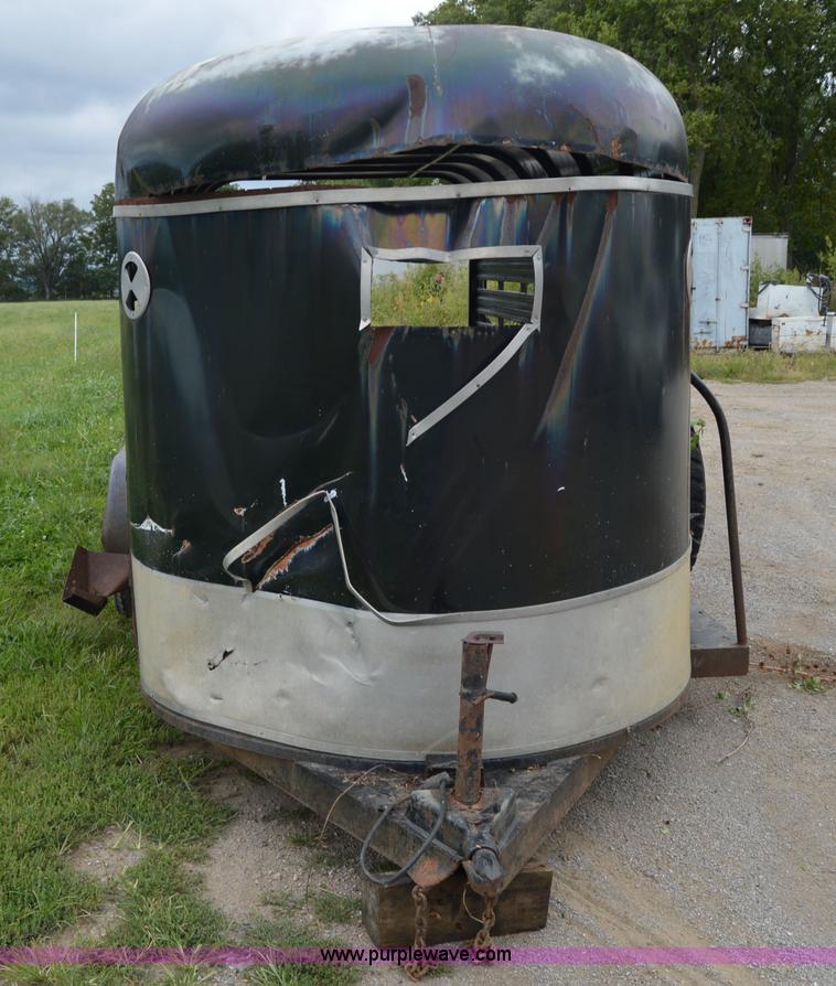 image for item AW9179 1983 W-W All Around Cattle Trailer