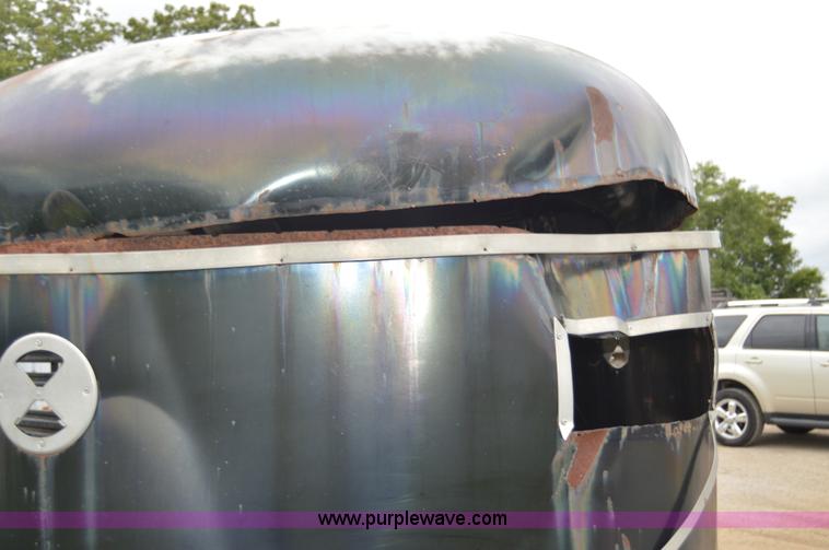 image for item AW9179 1983 W-W All Around Cattle Trailer