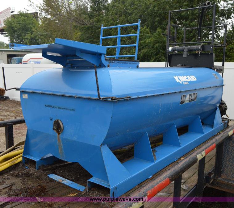 image for item AW9183 Kincaid 750 AGI gator aero seeder