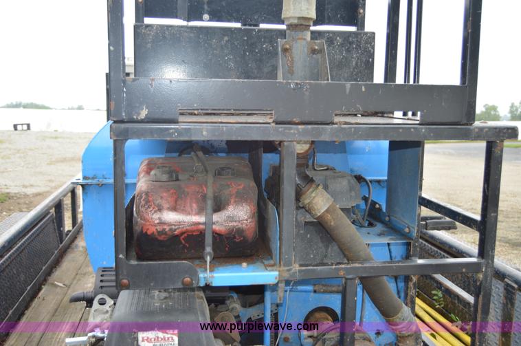 image for item AW9183 Kincaid 750 AGI gator aero seeder