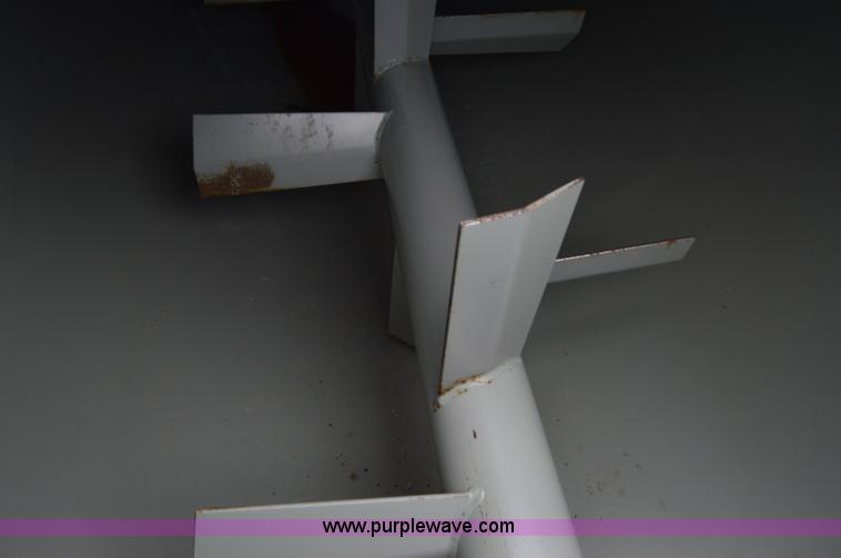 image for item AW9183 Kincaid 750 AGI gator aero seeder