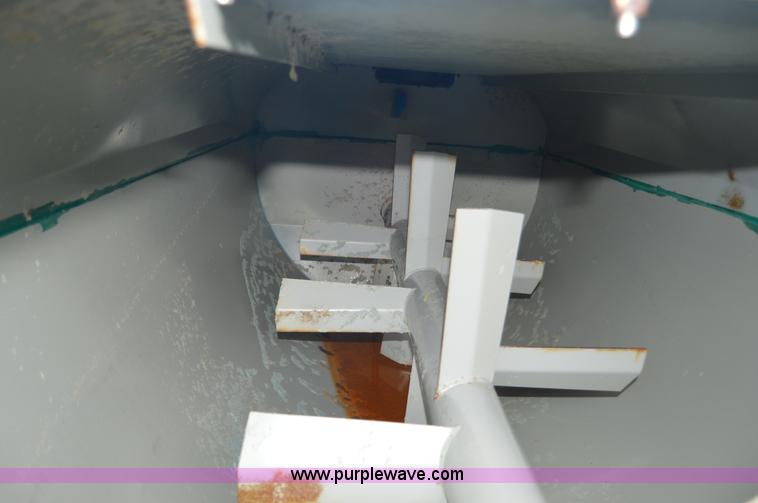 image for item AW9183 Kincaid 750 AGI gator aero seeder